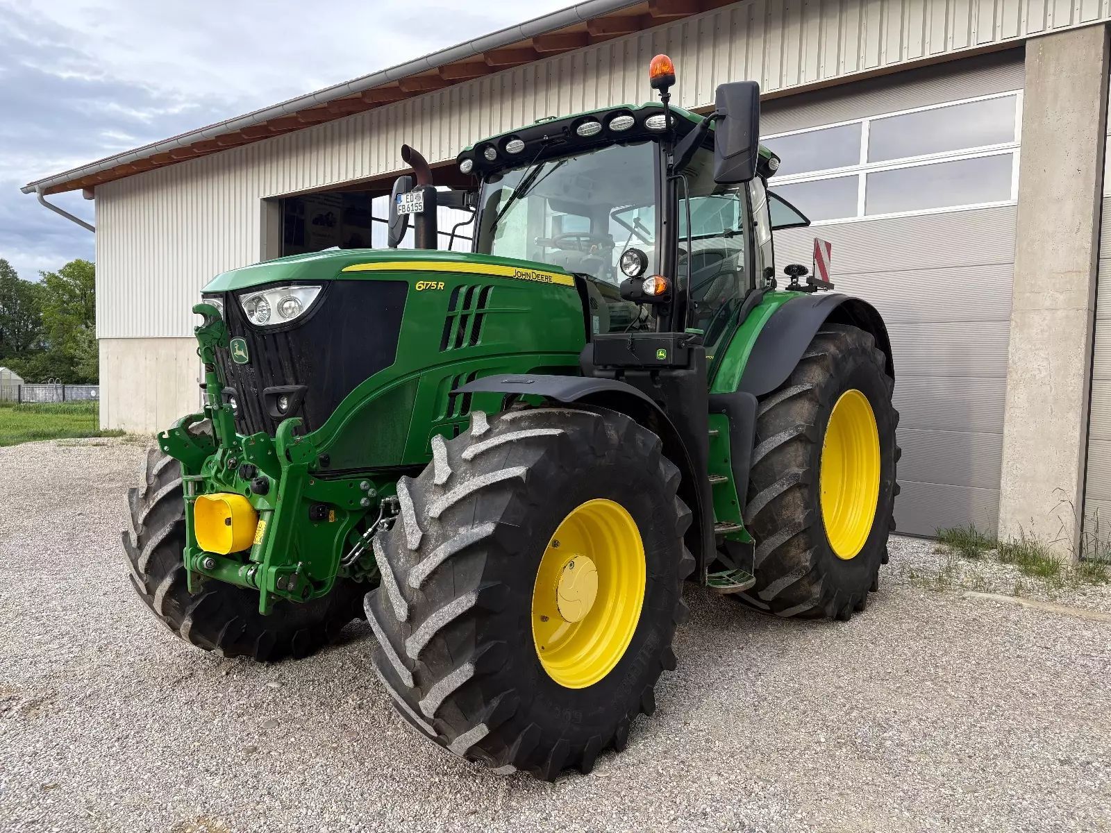 John Deere 6175 R Traktor 112 000 €
