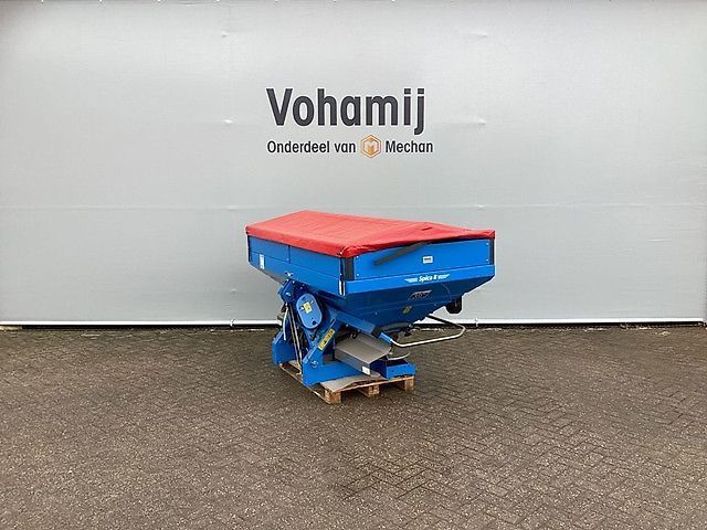 Lemken Spica 8 Fertiliser spreader