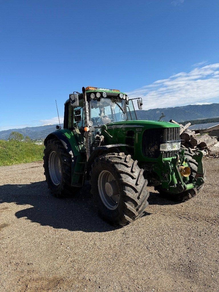 John Deere 6830 Premium Trattore 78.500 €