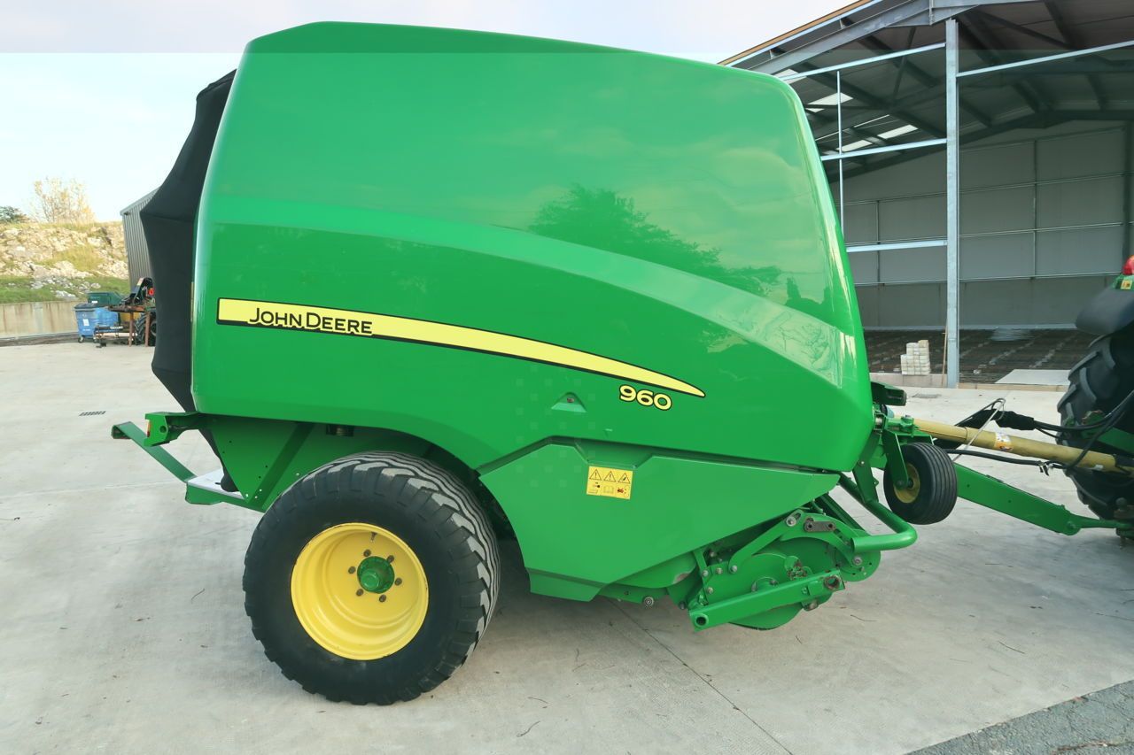 John Deere 960 Bálázó 15 914 EUR