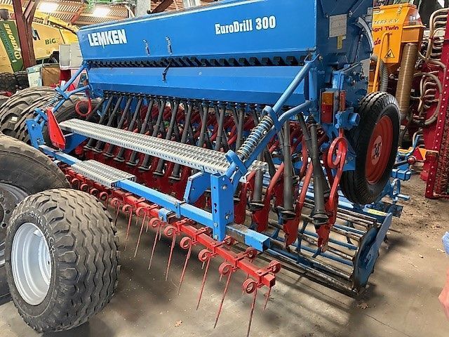 Lemken eurodril 300 29r met quartz Taladro 7500 €