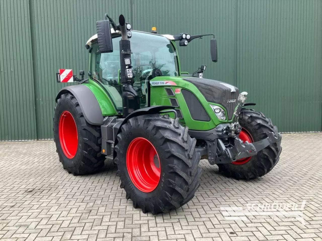 Fendt 516 Vario Profi Plus Tractor €97,000