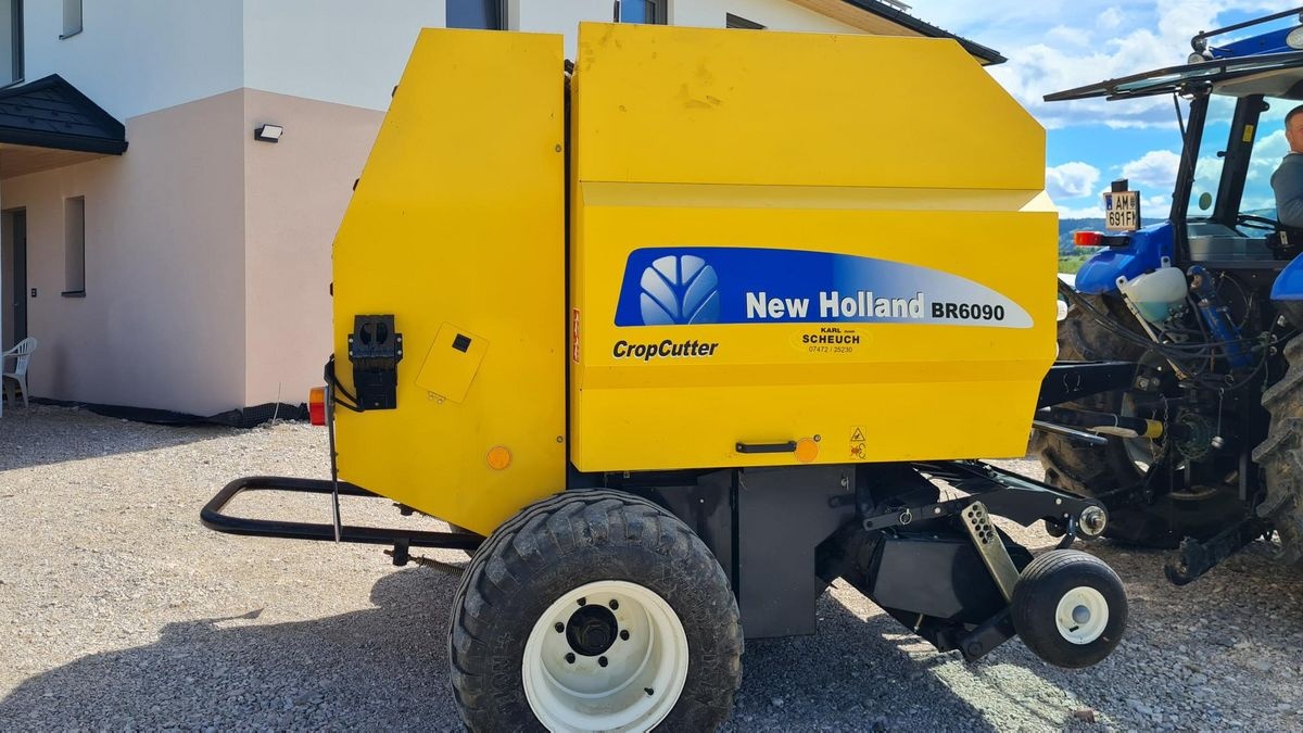 New Holland BR6090 baler €19,912