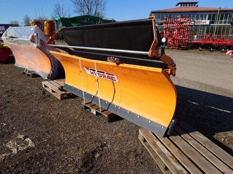 E-FARM: HYDRAC schneepflug lb-iii 300 - Municipal equipment - id CUUKIL1 - €10,000 - Year of construction: 2022 - Germany