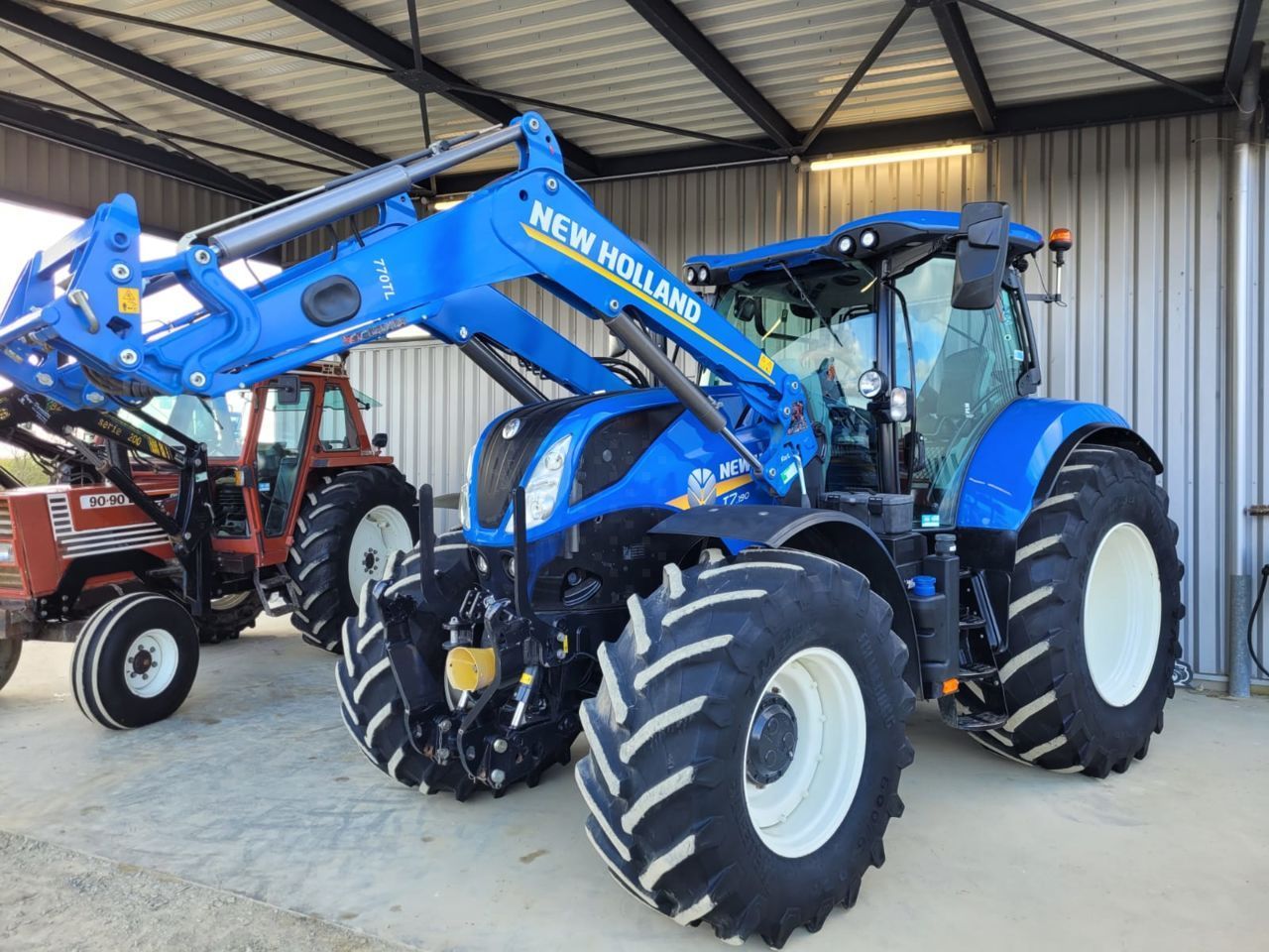 New Holland T7.190 Tractor €99,500