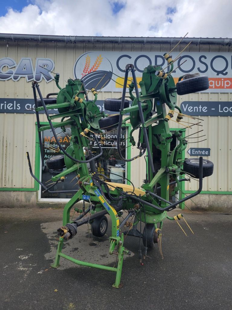Krone Vendro 820 Rendterítő 11 600 EUR
