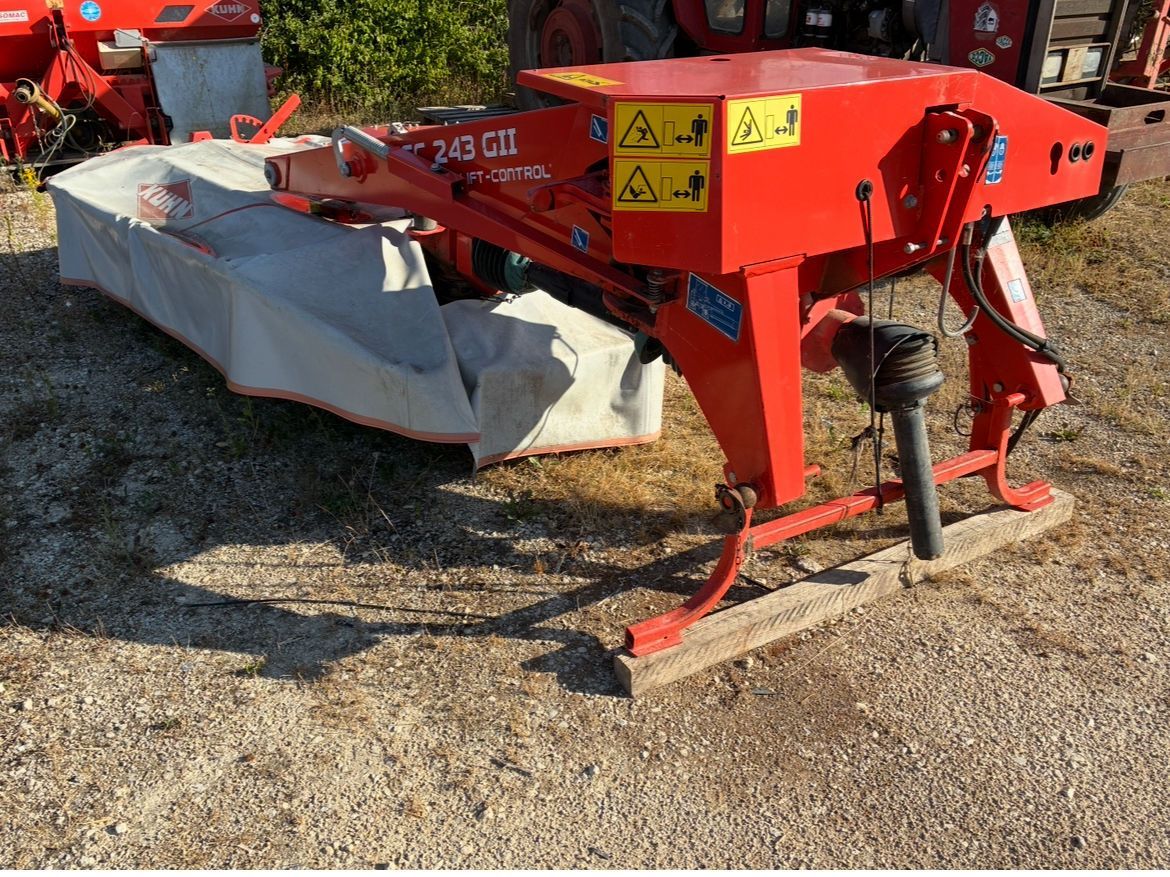 E-FARM: Kuhn fc 243 gii - Mower - id 6QI95JN - €5,450 - Year of construction: 2011 - France