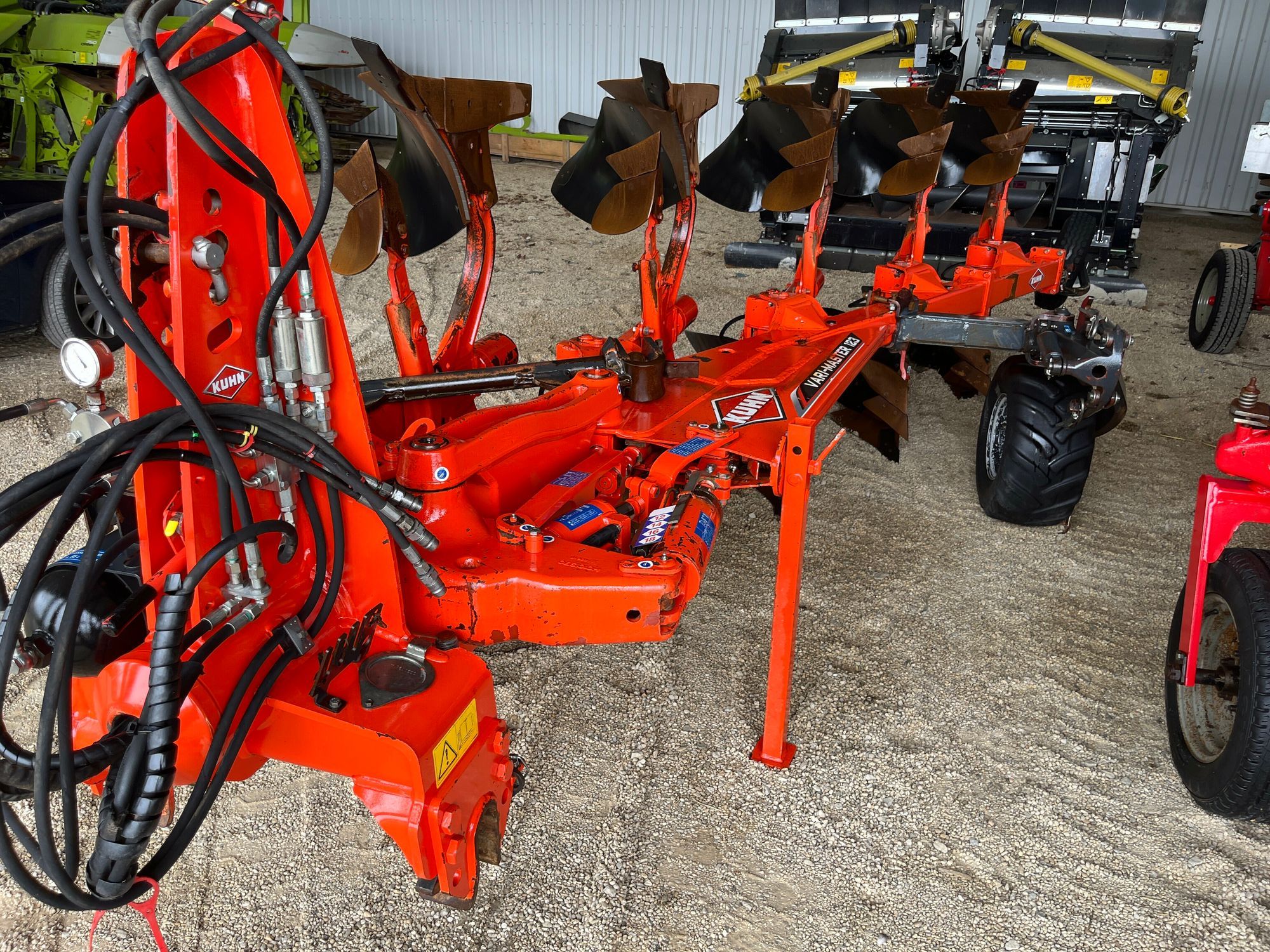 E-FARM: Kuhn Vari-Master 123 4T - Pług - id HE62JSS - 19 000 € - Rok produkcji: 2019