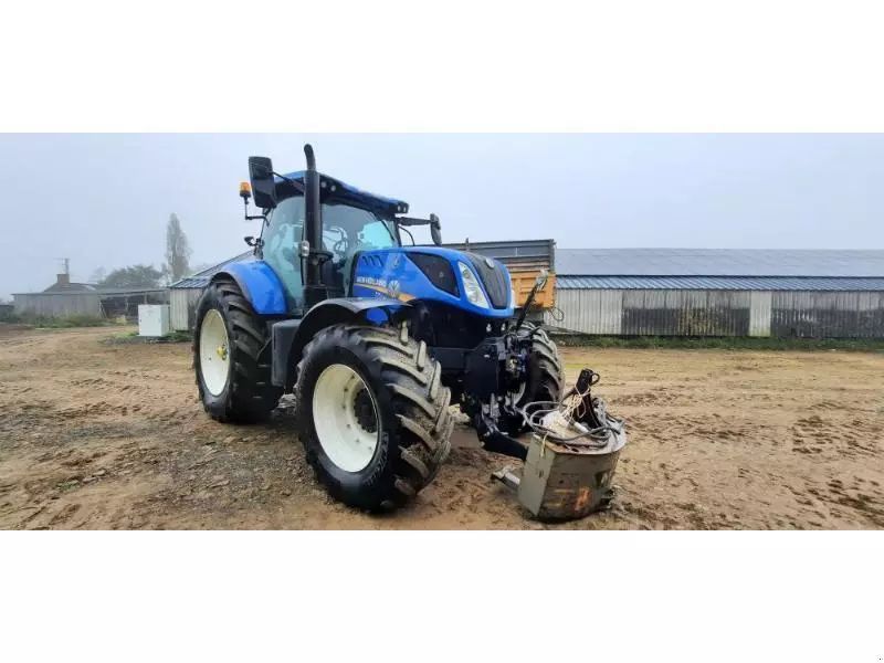 E-FARM: New Holland T7.230 - Tractor - id 1DPQHPM - €97,000 - Year of construction: 2019 - Engine hours: 2,300,Engine power (HP): 200,France