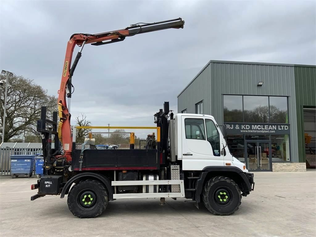 E-FARM: Mercedes-Benz u300 unimog (st16561) - Tractor - id WD3GEKC - €35,989 - Year of construction: 2002 - United Kingdom