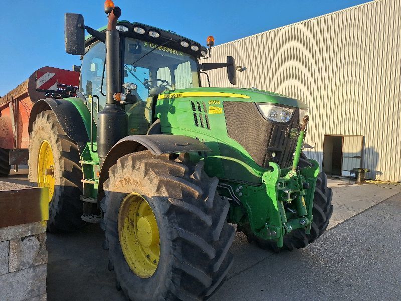 E-FARM: John Deere 6195 R - Traktor - id 2HMD6PH - 120.000 € - Baujahr: 2021 - Abgelesene Motorstunden: 3.300,Motorleistung (PS): 195,Frankreich