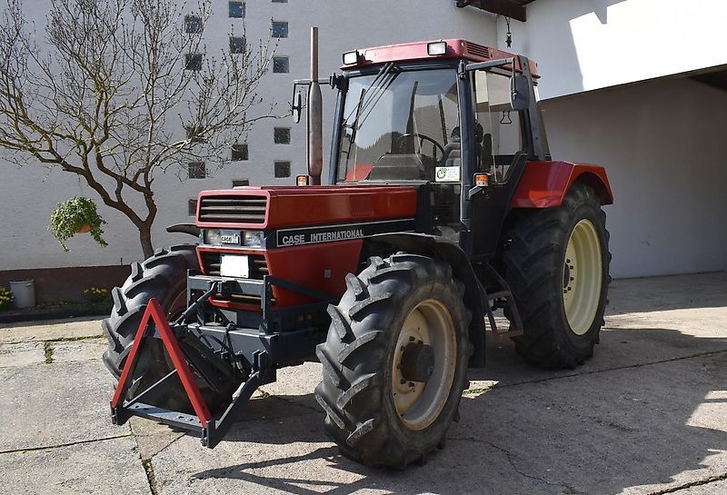 Case IH 1056 XL Tractor 26.000 €