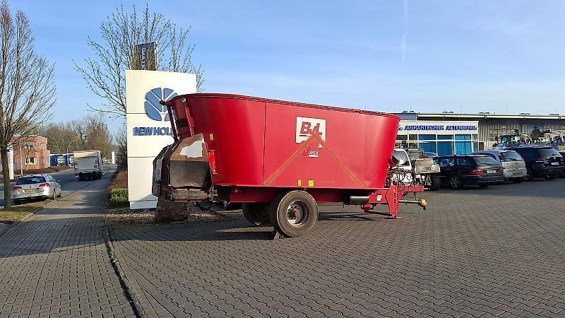 E-FARM: BVL 15n 2s - Podavač směsi - id 7N5NENE - 8 319 € - Rok výroby: 2014 - Německo