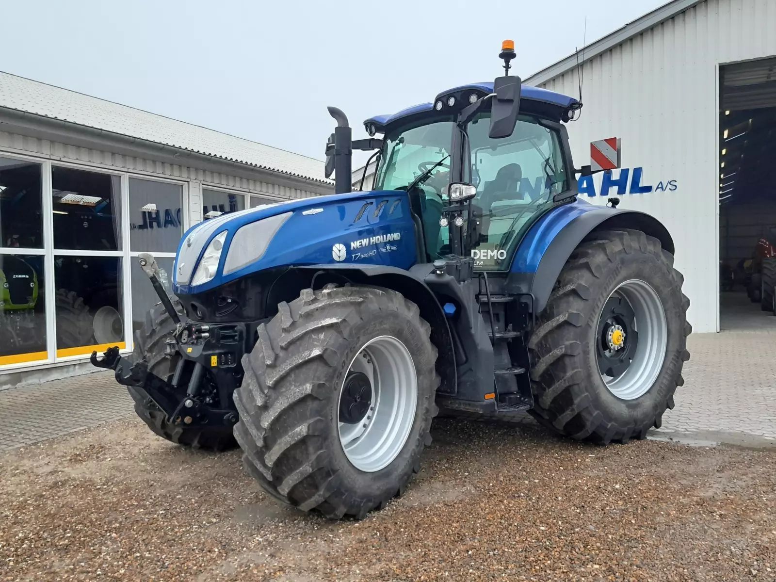 New Holland T7.340 HD Tractor €199,151