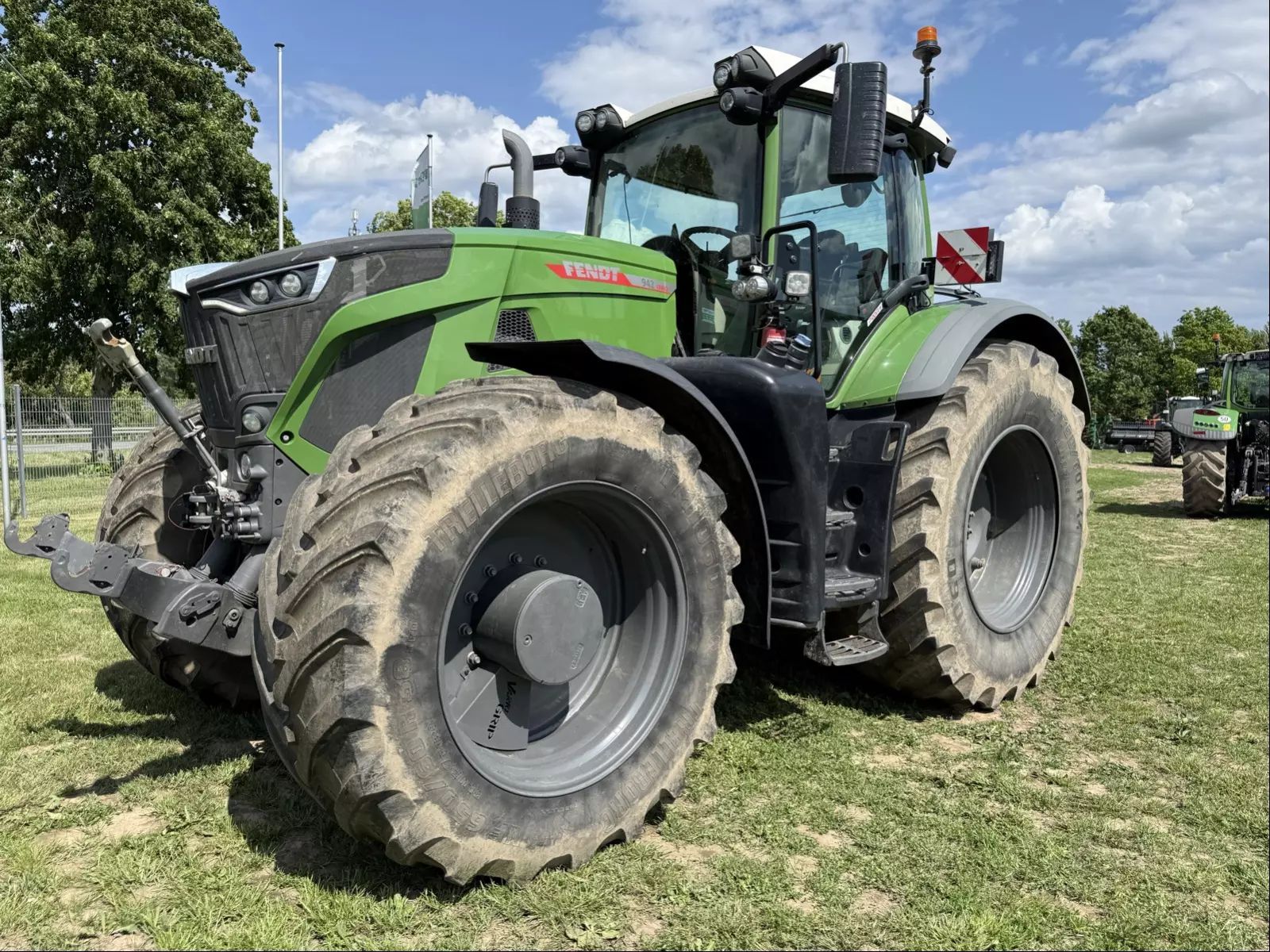E-FARM: Fendt 942 Vario ProfiPlus - Trattore - id PCHITFY - 224.500 € - Anno di costruzione: 2022 - Ore: 4.300,Germania