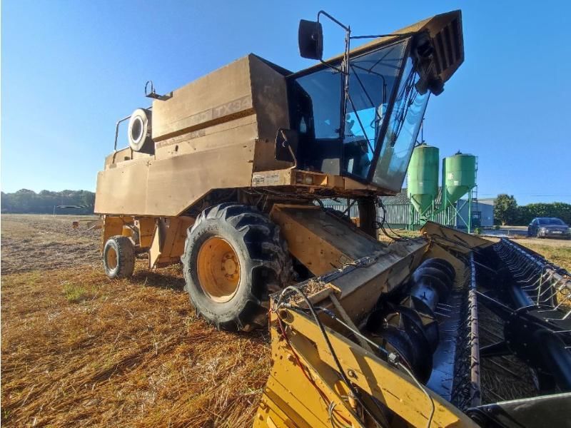E-FARM: New Holland TX 34 - Combine harvester - id RPKEETS - €19,000 - Year of construction: 1991 - Engine hours: 4,400,France
