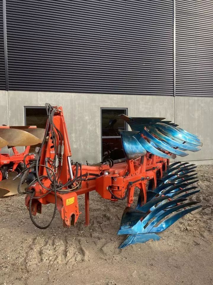 E-FARM: Kuhn vari-master 153 - Pflug - id 11EQUMP - 16.753 € - Baujahr: 2019 - Dänemark