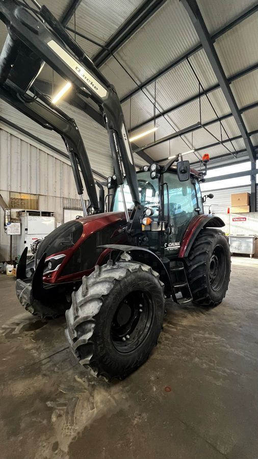 E-FARM: Valtra A115 - Traktor - id AYHL97V - Baujahr: 2024 - Abgelesene Motorstunden: 1.150,Motorleistung (PS): 115,Frankreich