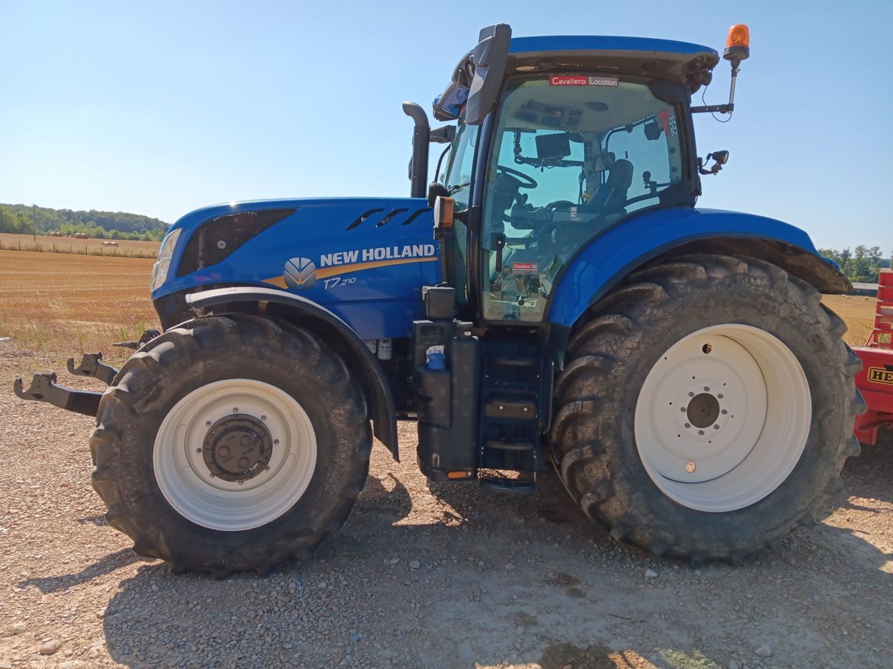 E-FARM: New Holland T7.210 - Tractor - id MBQ1UUD - €105,000 - Year of construction: 2022 - Engine hours: 1,200,Engine power (HP): 210,France