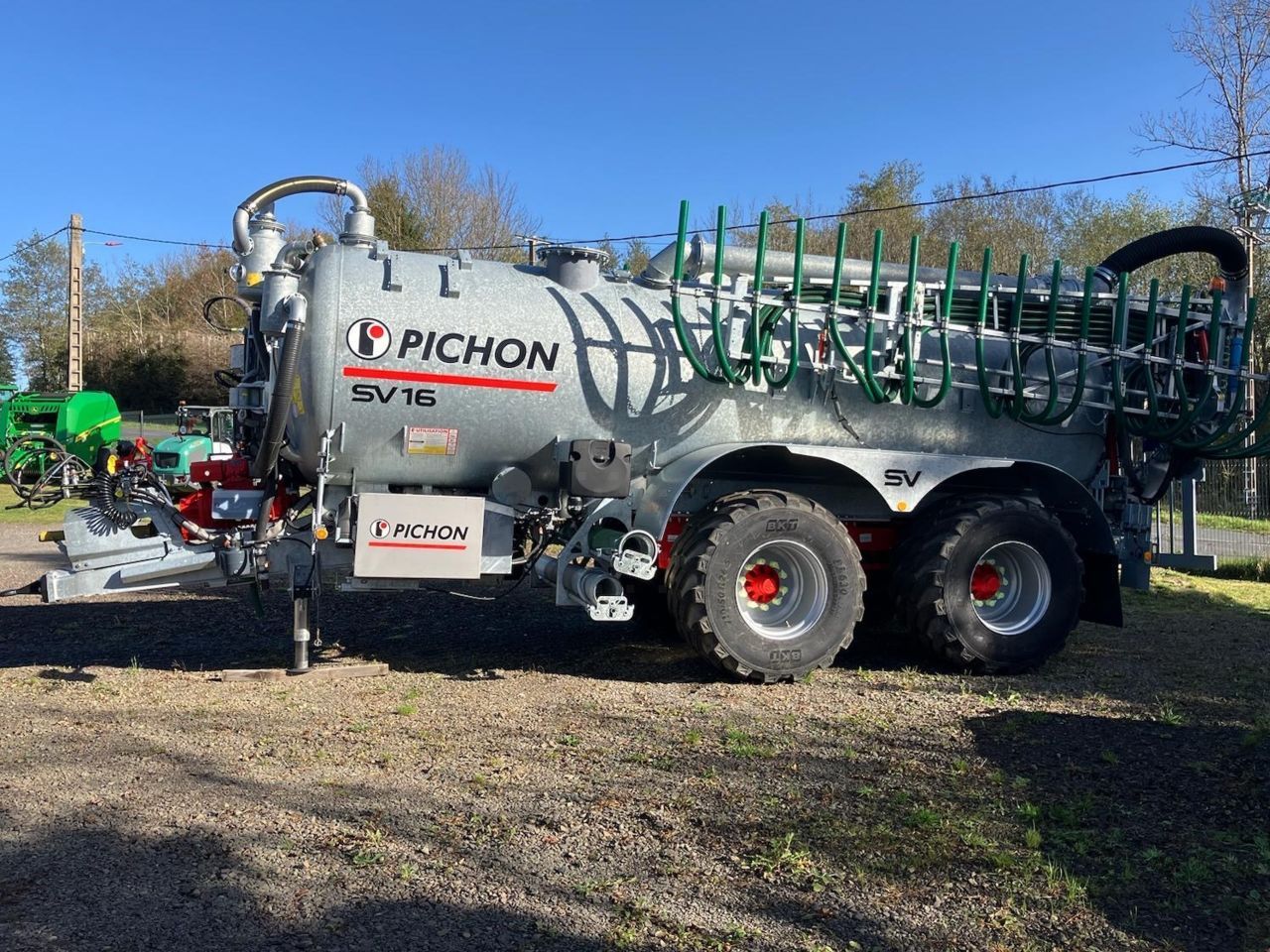 E-FARM: Pichon sv 16 - Epandeur à lisier automoteur - id UAVFHPV - 94 000 € - Année: 2022 - France