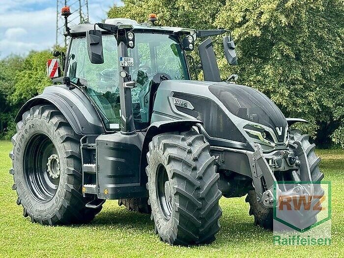 E-FARM: Valtra Q305 - Traktor - id E4TQWVK - 179.900 € - Baujahr: 2024 - Abgelesene Motorstunden: 619,Deutschland