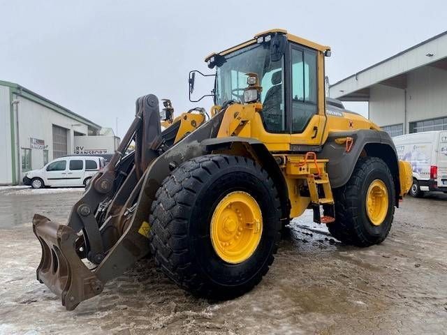 VOLVO l 120 h a/c, bss, zsa, 3. kr., sw (12005713) Gummiged 105.000 €