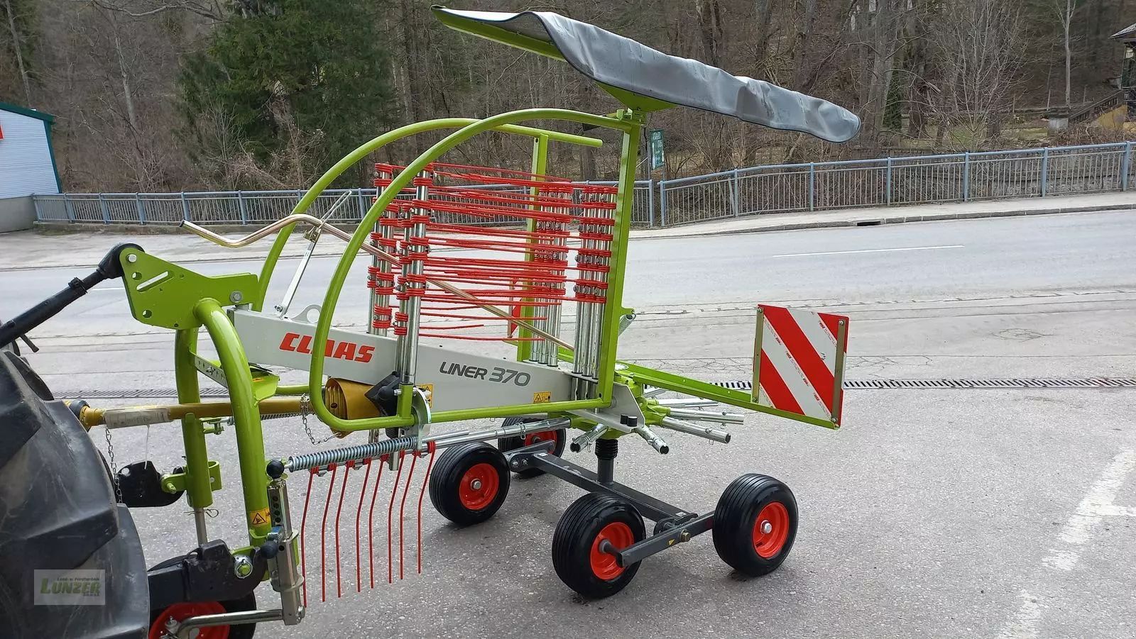E-FARM: Claas liner 370 - Rake - id SEUGYCD - €7,083 - Year of construction: 2023 - Austria