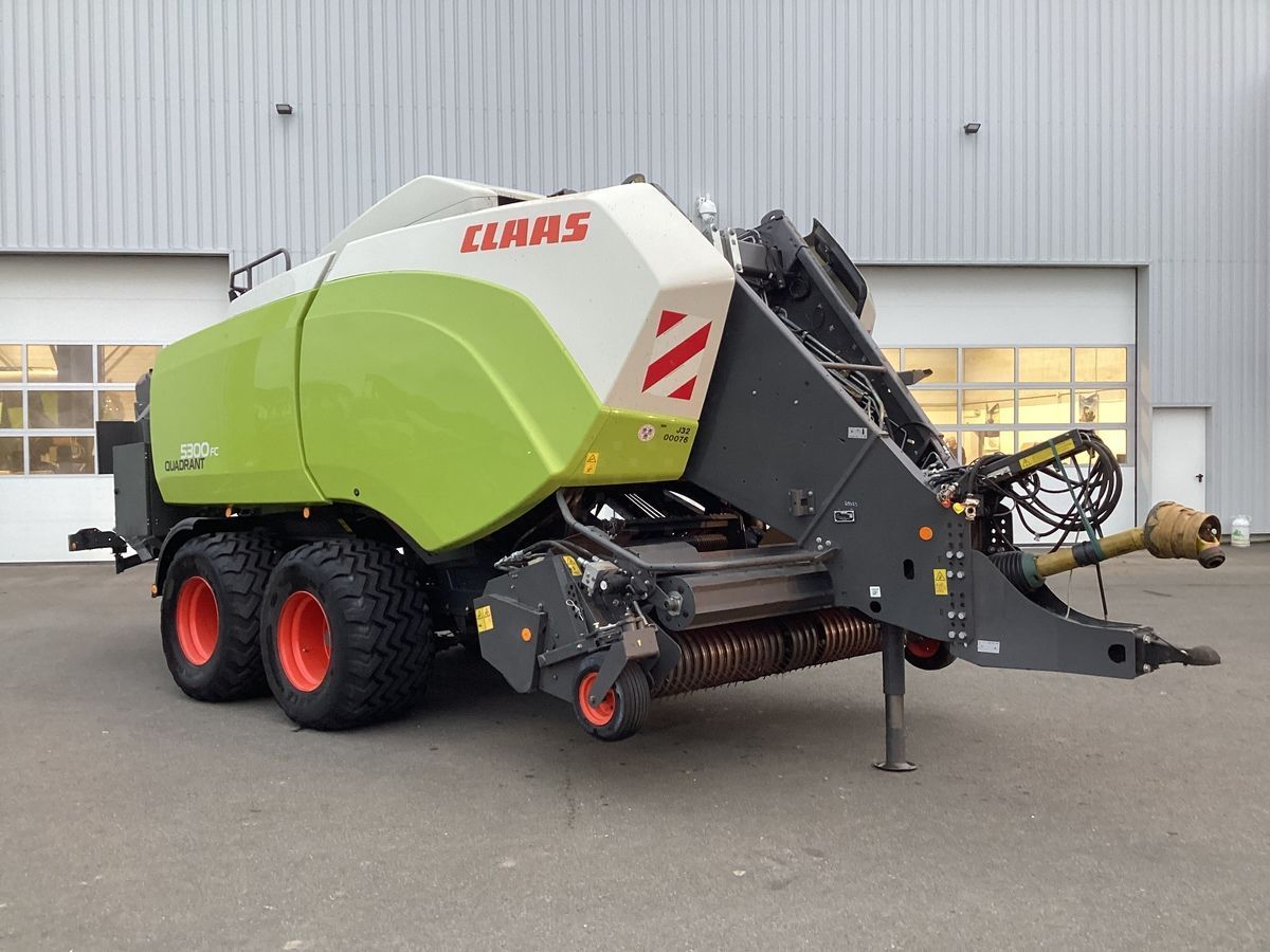 E-FARM: Claas Quadrant 5300 FC - Ballepresser - id XKM4VXV - 75.000 € - Produktionsår: 2017 - Frankrig