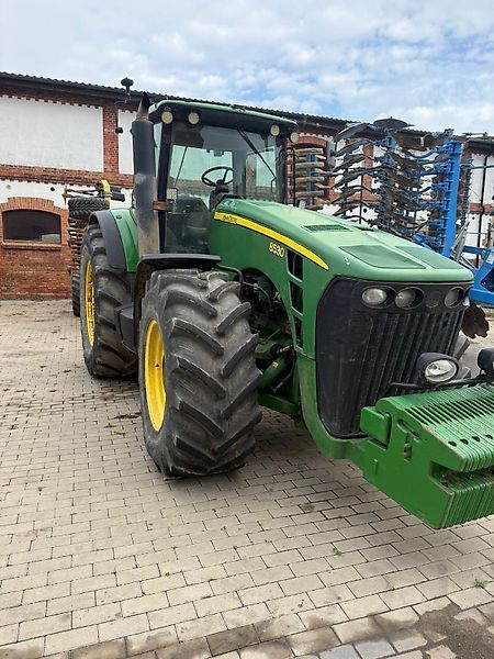 John Deere 8530 Tractor €49,482