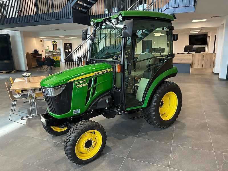 John Deere 2038 R Traktor 33.500 €