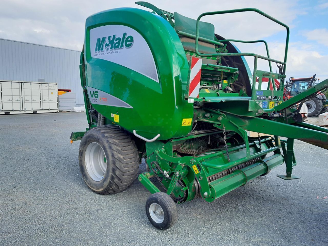 E-FARM: McHale v6 750 mk4 - Presse à balles - id RC9Q5JN - 29 000 € - Année: 2019 - Balles produites: 14 200,France