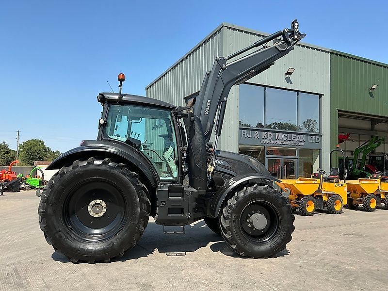 Valtra T 174 Tractor €69,970