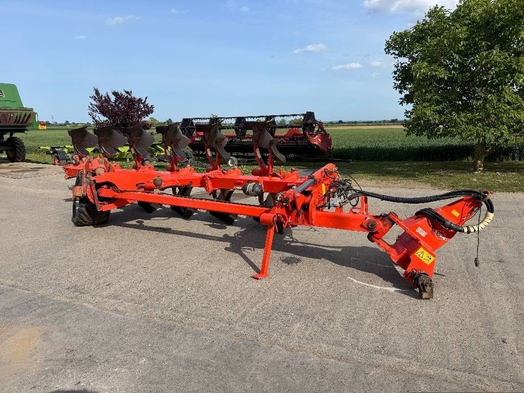 E-FARM: Kuhn vt 1180 m6h - Charrue - id JXZJZIF - 8 131 € - Année: 2012 - Royaume-Uni