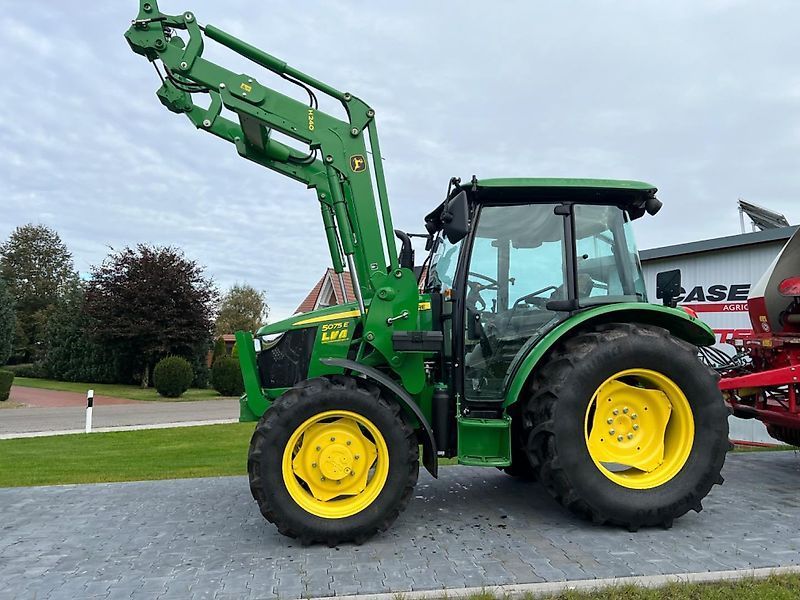 John Deere 5075 E Tractor €49,990