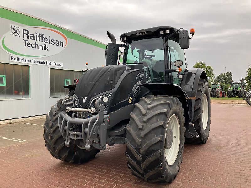 E-FARM: Valtra S394 - Tracteur - id 7J8CDWT - 86 000 € - Année: 2018 - Lecture du nombre d'heure: 5 800,Allemagne