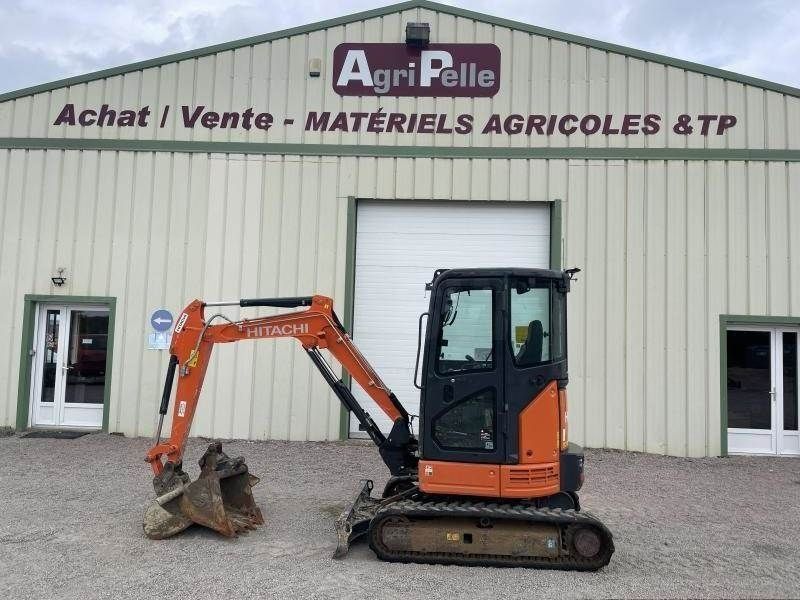 E-FARM: Hitachi zx26u - Mini-pelle - id 61XUBTB - 22 500 € - Année: 2019 - France