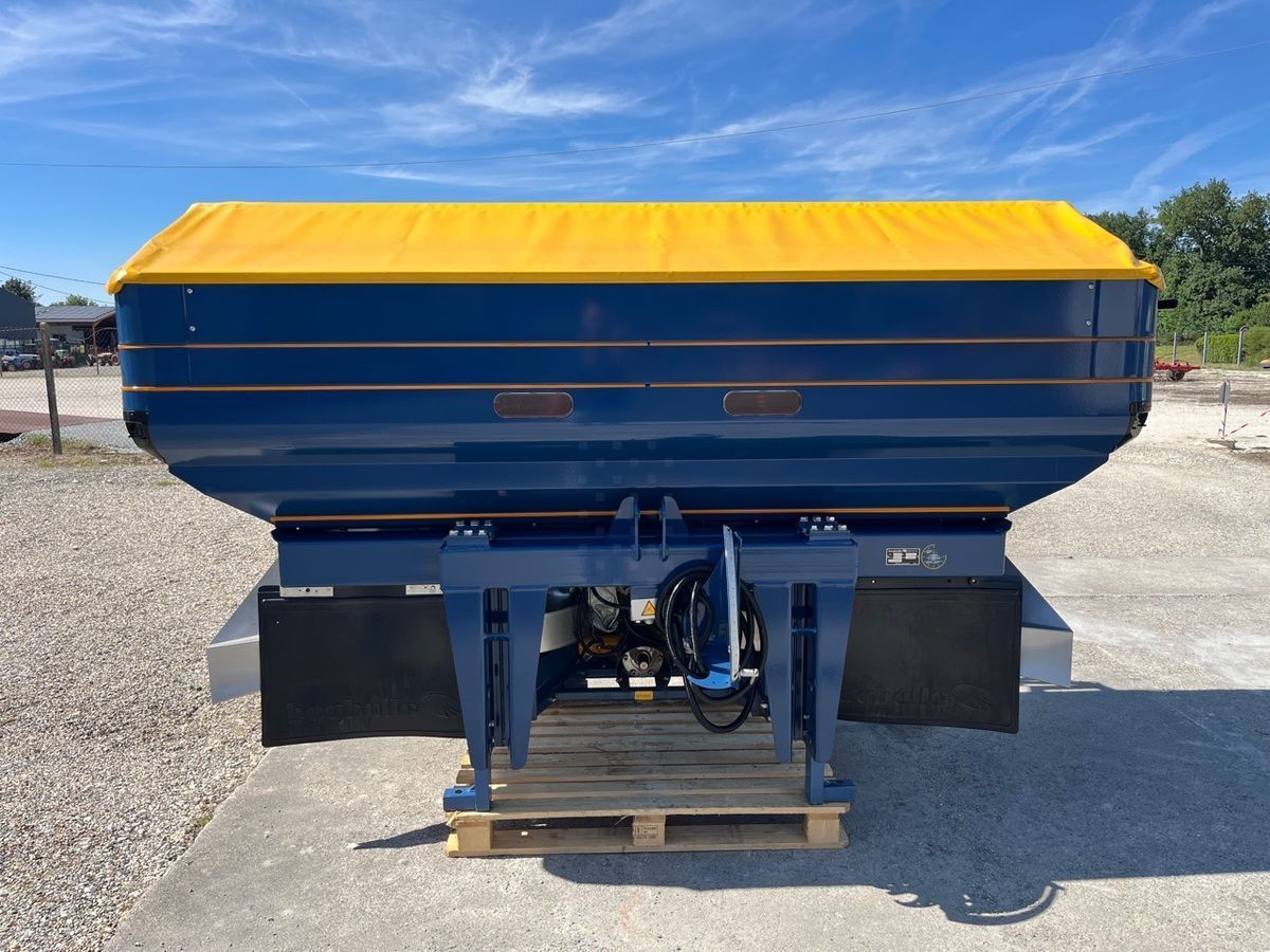 Bogballe m2w Rozsiewacz nawozów 14 000 €