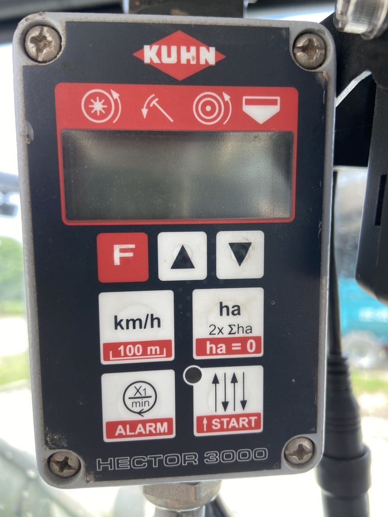 Kuhn VENTA TF 402 Combinación de taladradoras 12.000 €