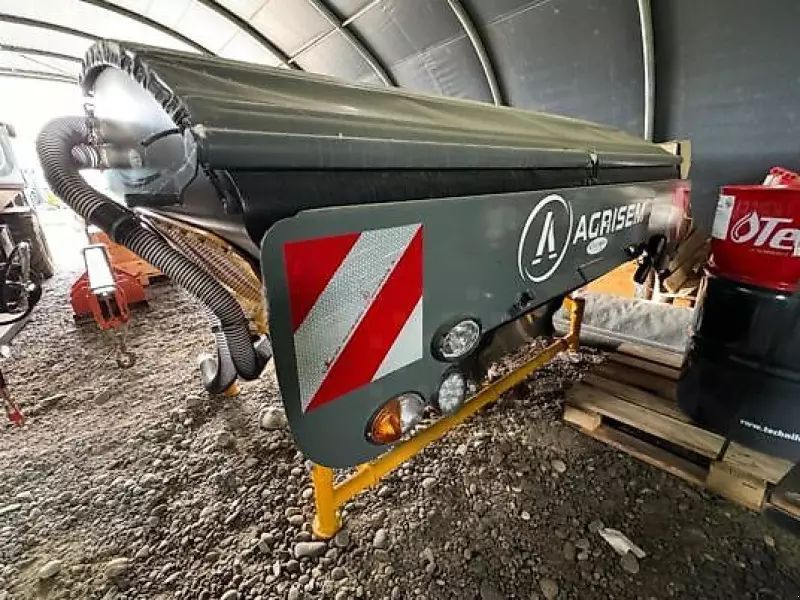 E-FARM: sonstige tremie frontale agrisem dsf 1600 - Slurry logistics - id NMFJDTF - €17,800 - France