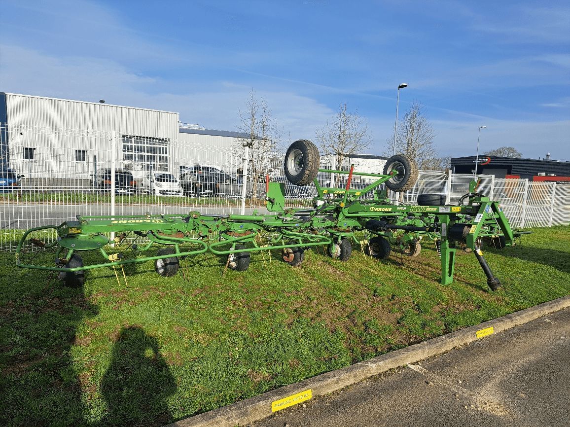 E-FARM: Krone KWT 10.02/ 10 - Tedder - id XXLGPUD - €14,500 - Year of construction: 2019 - France