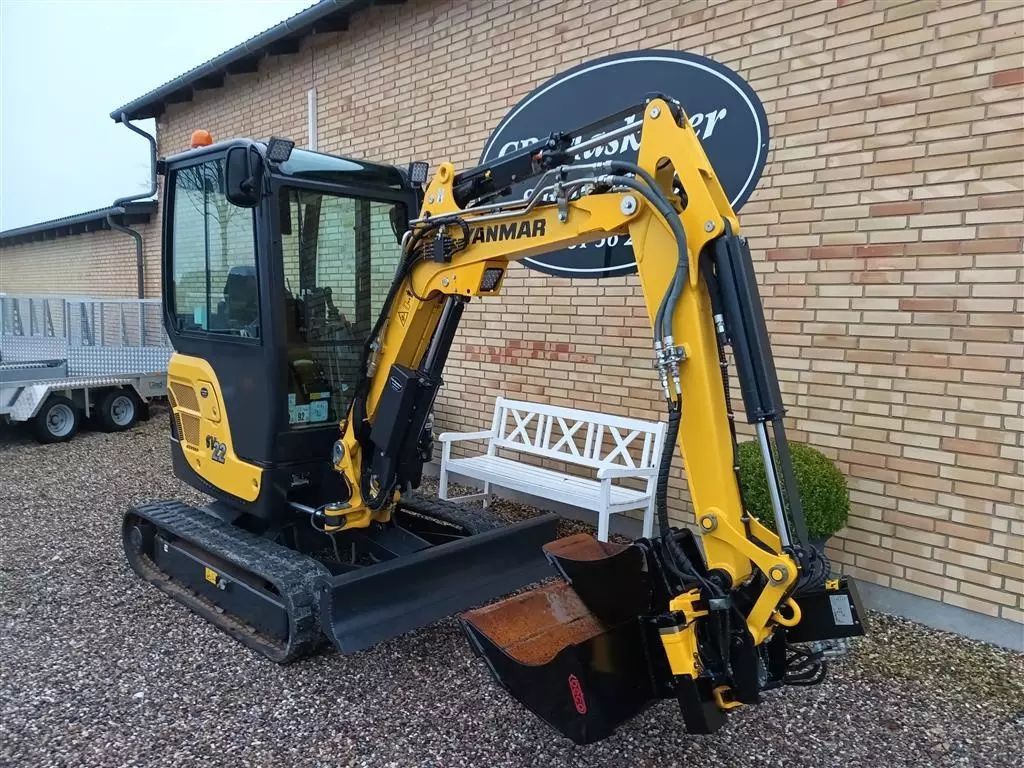 Yanmar SV22 Koparka 32 105 €