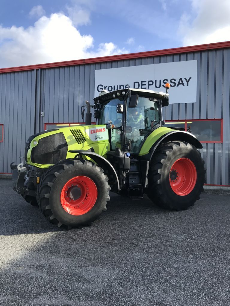 Claas Axion 850 Tractor €73,800