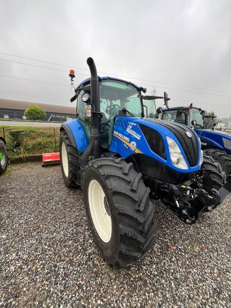 E-FARM: New Holland T5.120 - Trattore - id VCRDJCF - Anno di costruzione: 2022 - Ore: 924,Italia