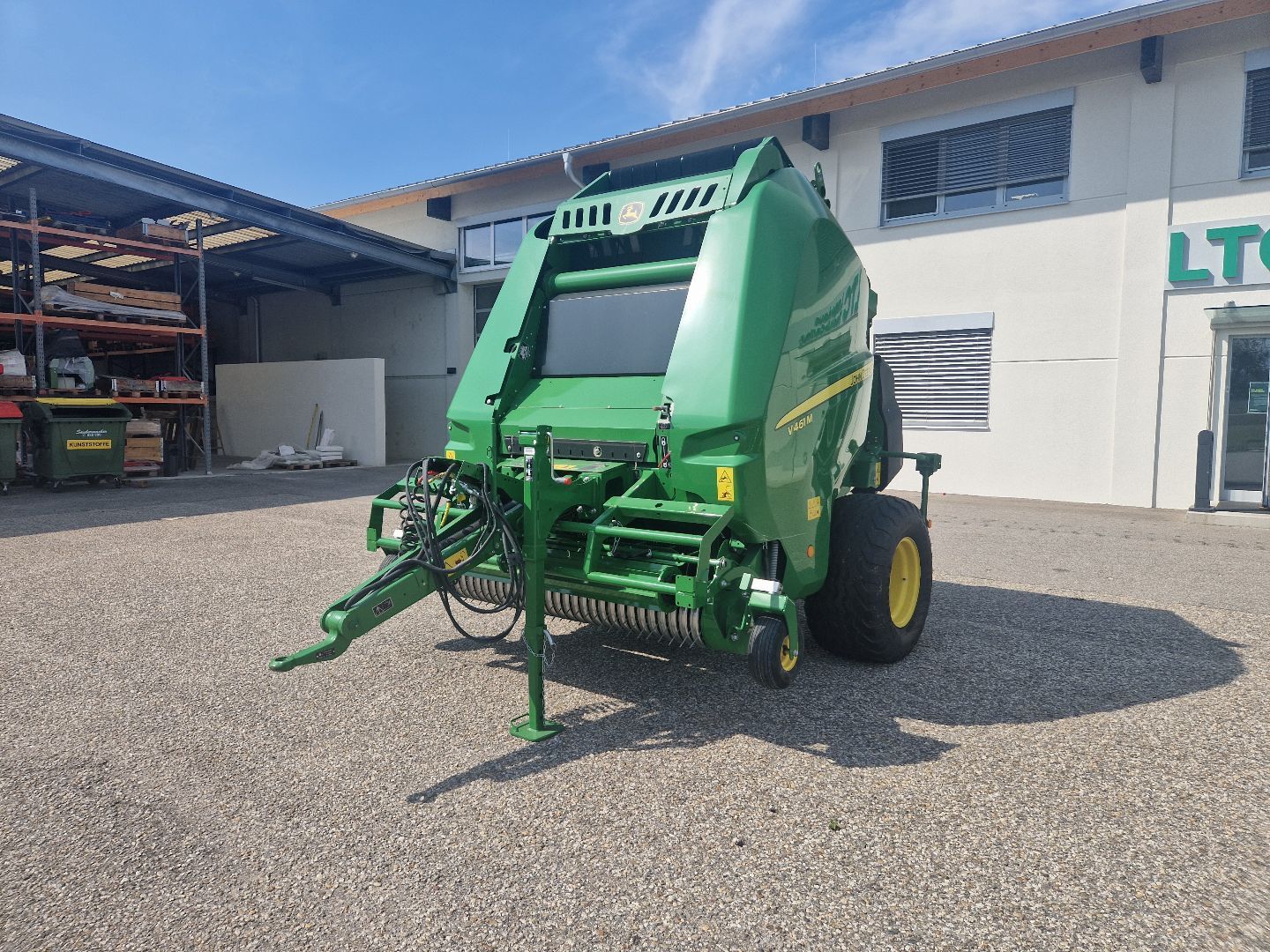 E-FARM: John Deere V461M - Πρέσσα - id FU6JUJI - 56.500 € - Χρονία: 2023 - Αυστρία