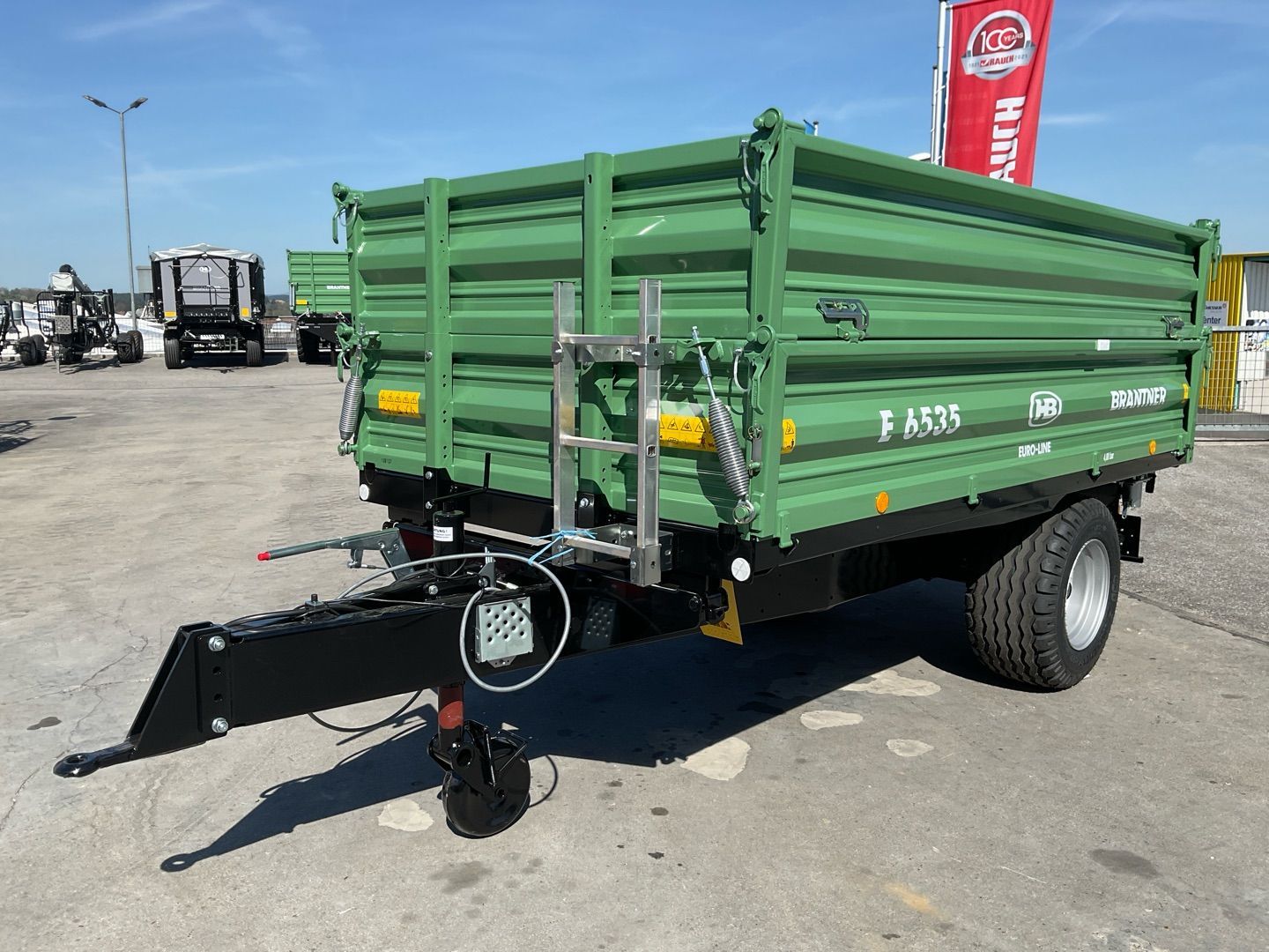 E-FARM: BRANTNER E 6535 - Cassone ribaltabile - id XNXWYYL - 8.900 € - Anno di costruzione: 2025 - Austria