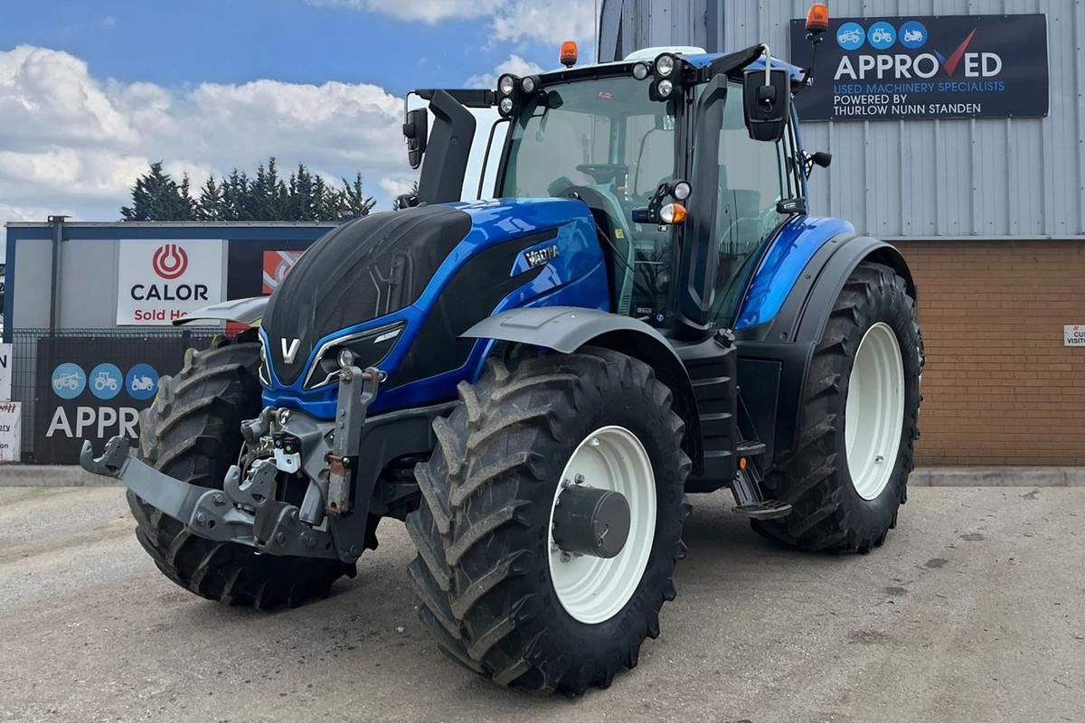 E-FARM: Valtra T254 - Traktor - id KQHD44G - 100.987 € - Baujahr: 2021 - Abgelesene Motorstunden: 1.959,Vereinigtes Königreich