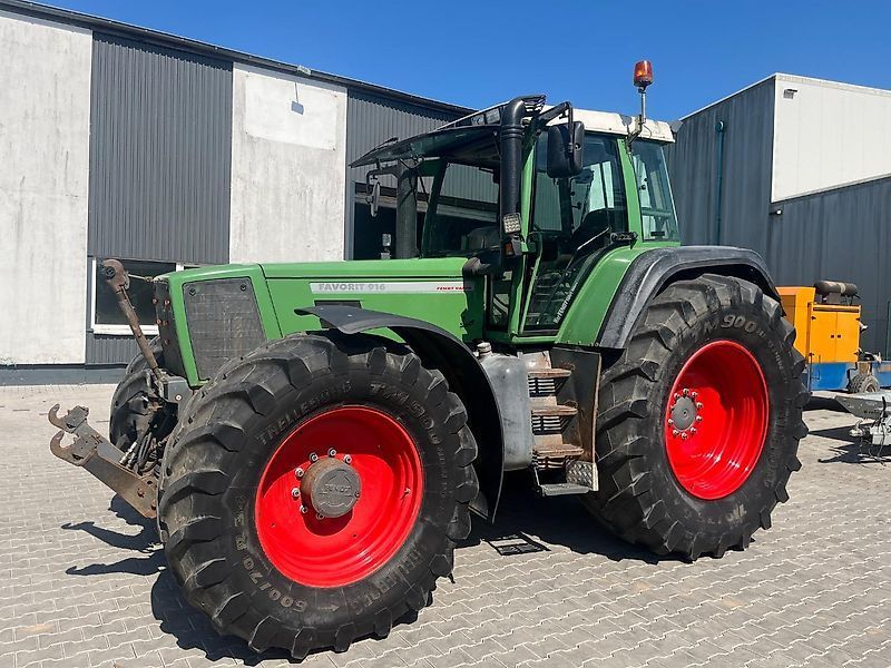 E-FARM: Fendt Favorit 916 Vario - Traktor - id U5RUD2X - 40 500 € - Rok výroby: 2000 - Hodiny motoru: 17 400,Německo