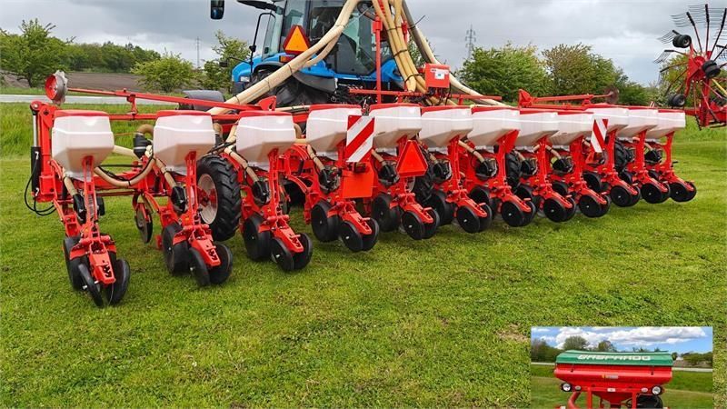 Maschio gaspardo manta isotronic 12-75 xl med fronttank Semoir 52 163 €