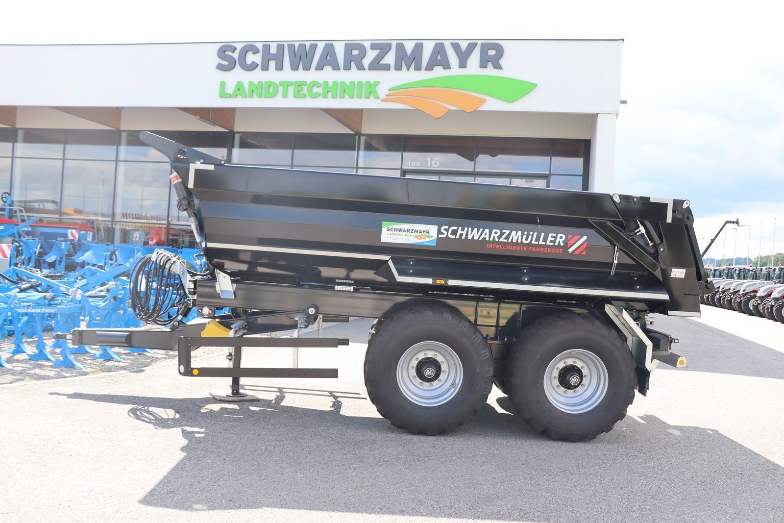 E-FARM: Schwarzmüller tp 22 muldenkipper - Basculantă - id VNTXJVM - Anul: 2025 - Austria
