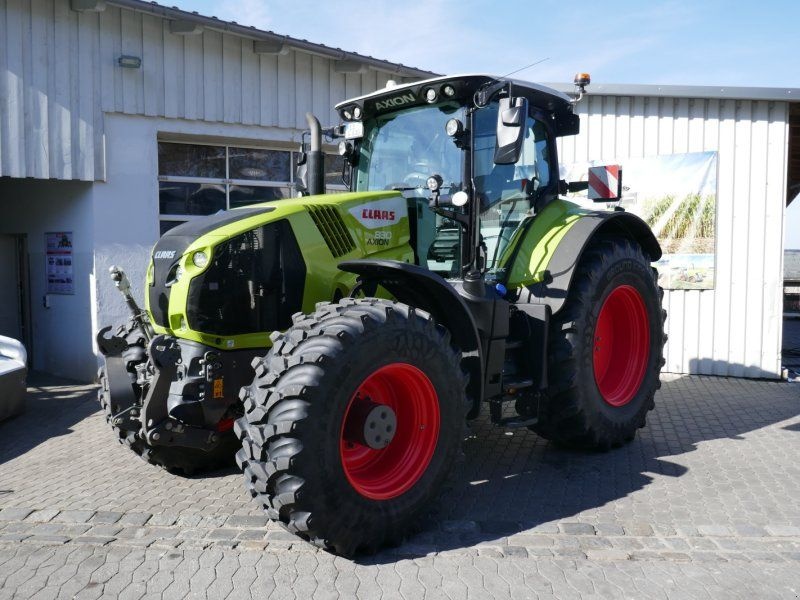 Claas Axion 830 CMATIC CEBIS tractor €130,000